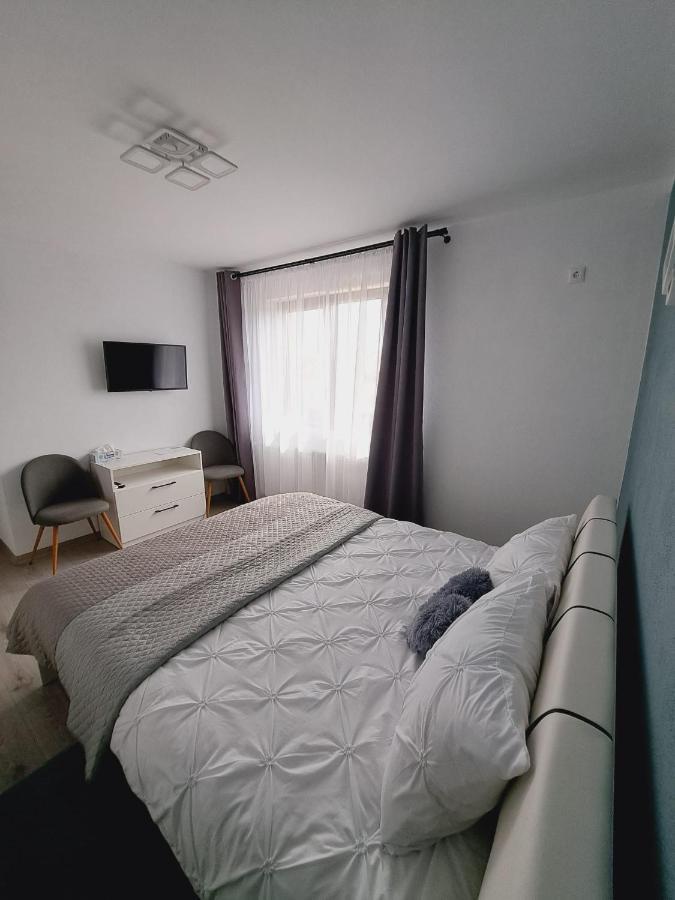 Five House Guest house *